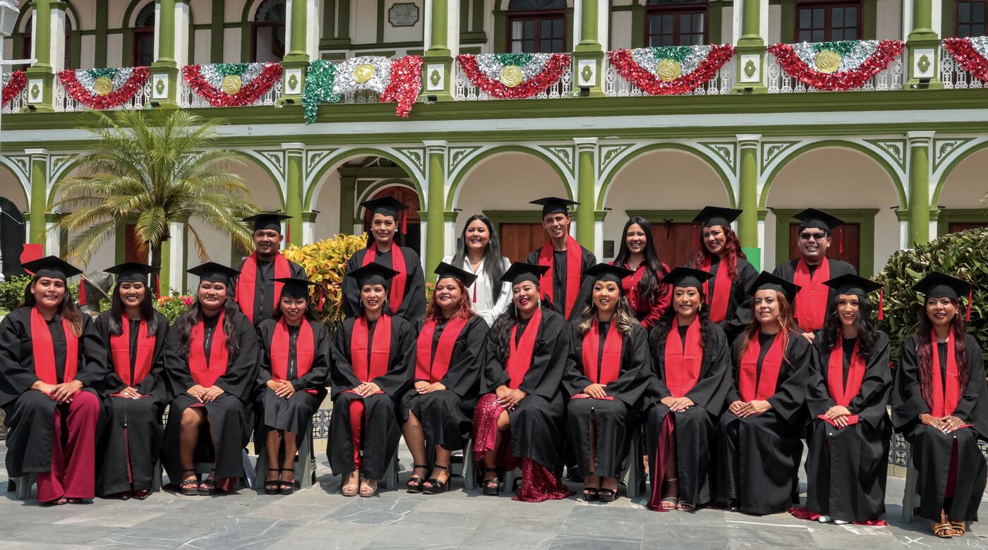 Graduación Prepa12 — generación en el palacio de Alvarado