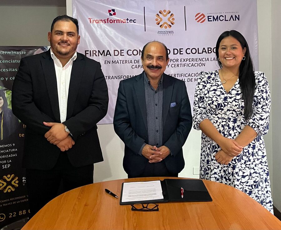 Entrega de título universitario por experiencia laboral